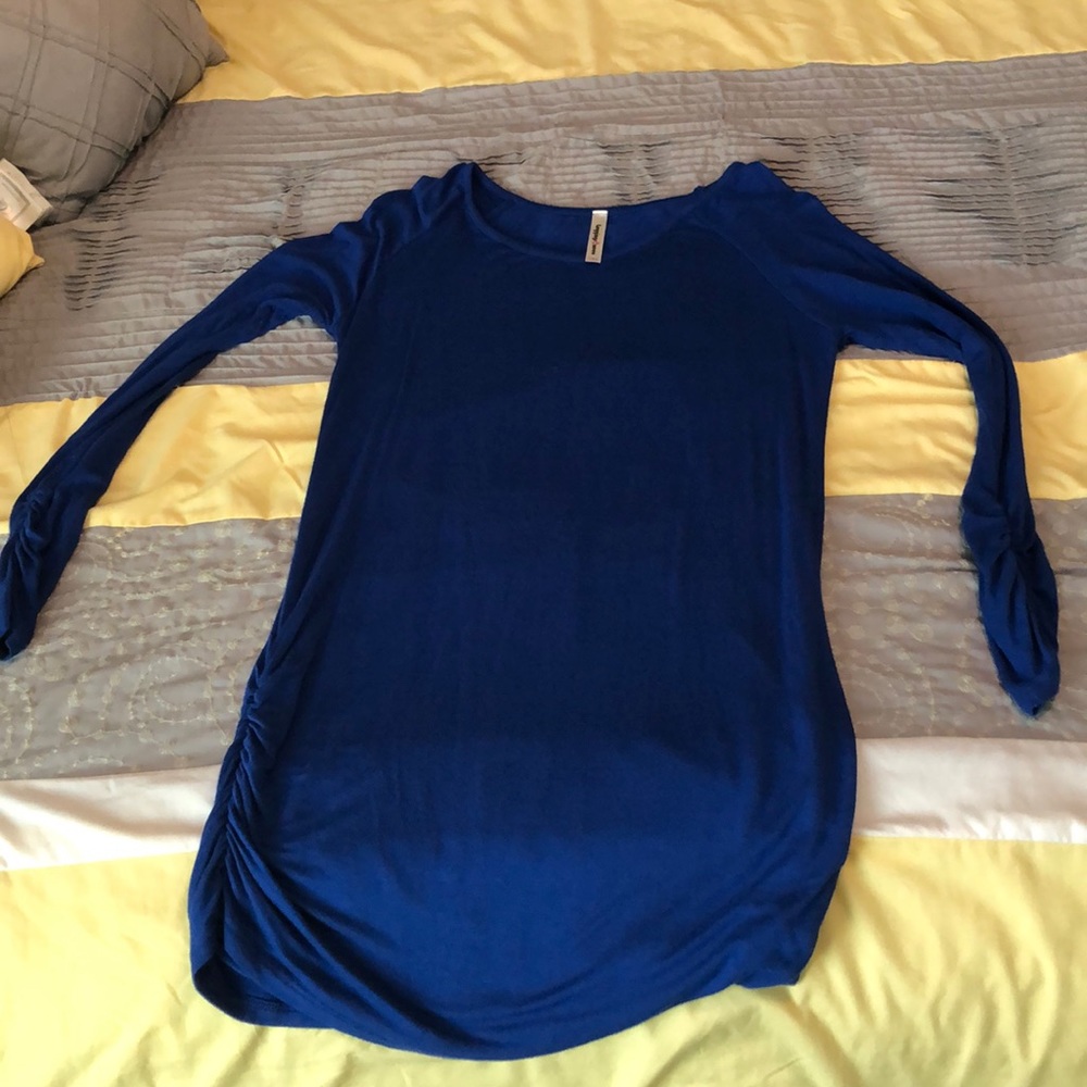 Long ruched sleeve tunic